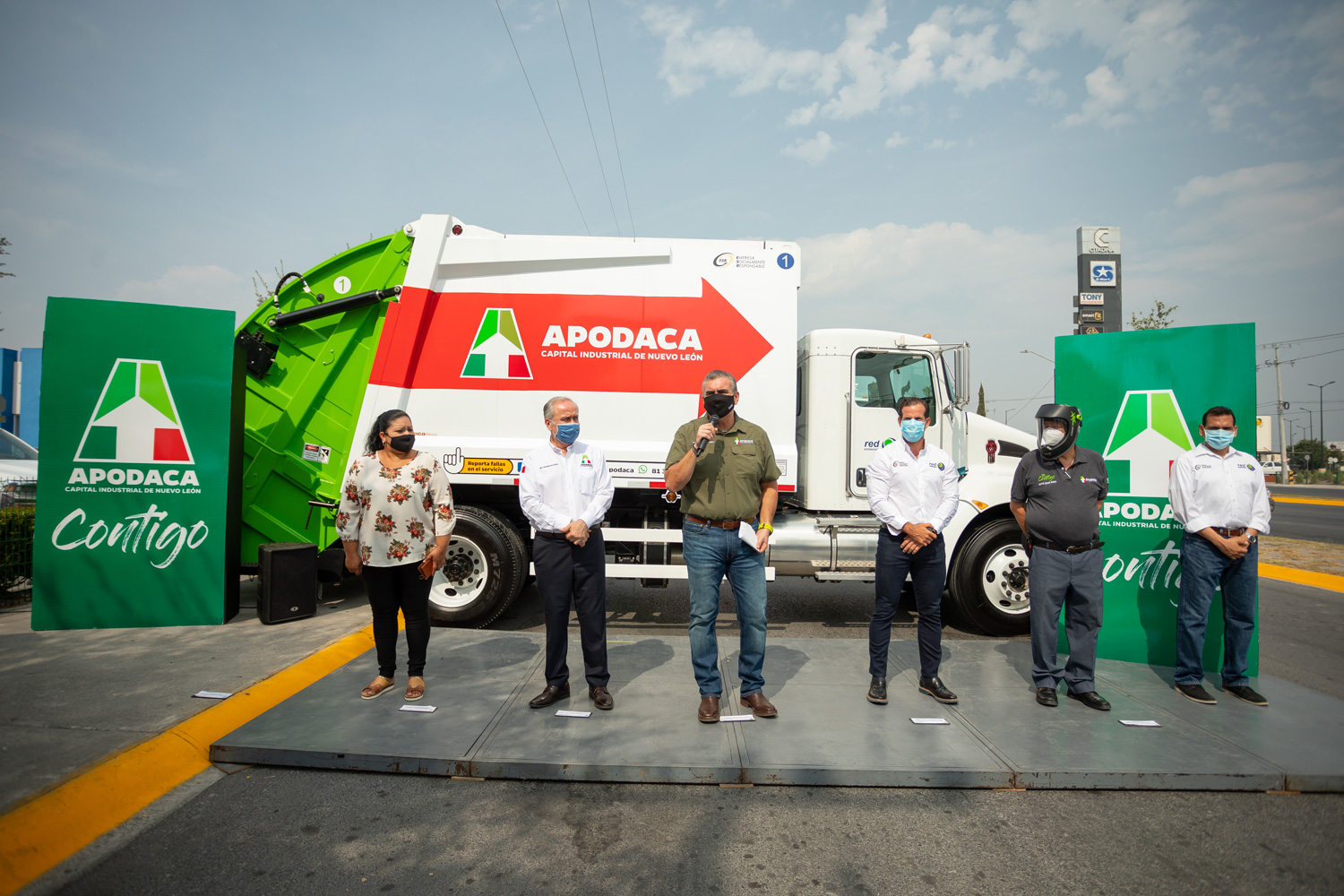 inauguración Cesar Garza camiones de basura